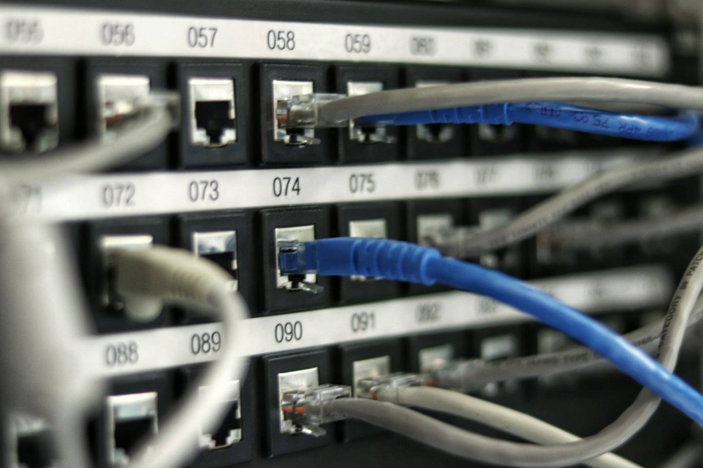 Data center server infrastructure
